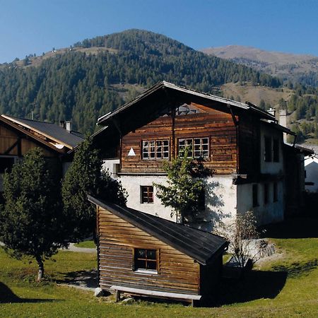 Sta-Maria Youth Hostel Santa Maria Val Muestair Buitenkant foto
