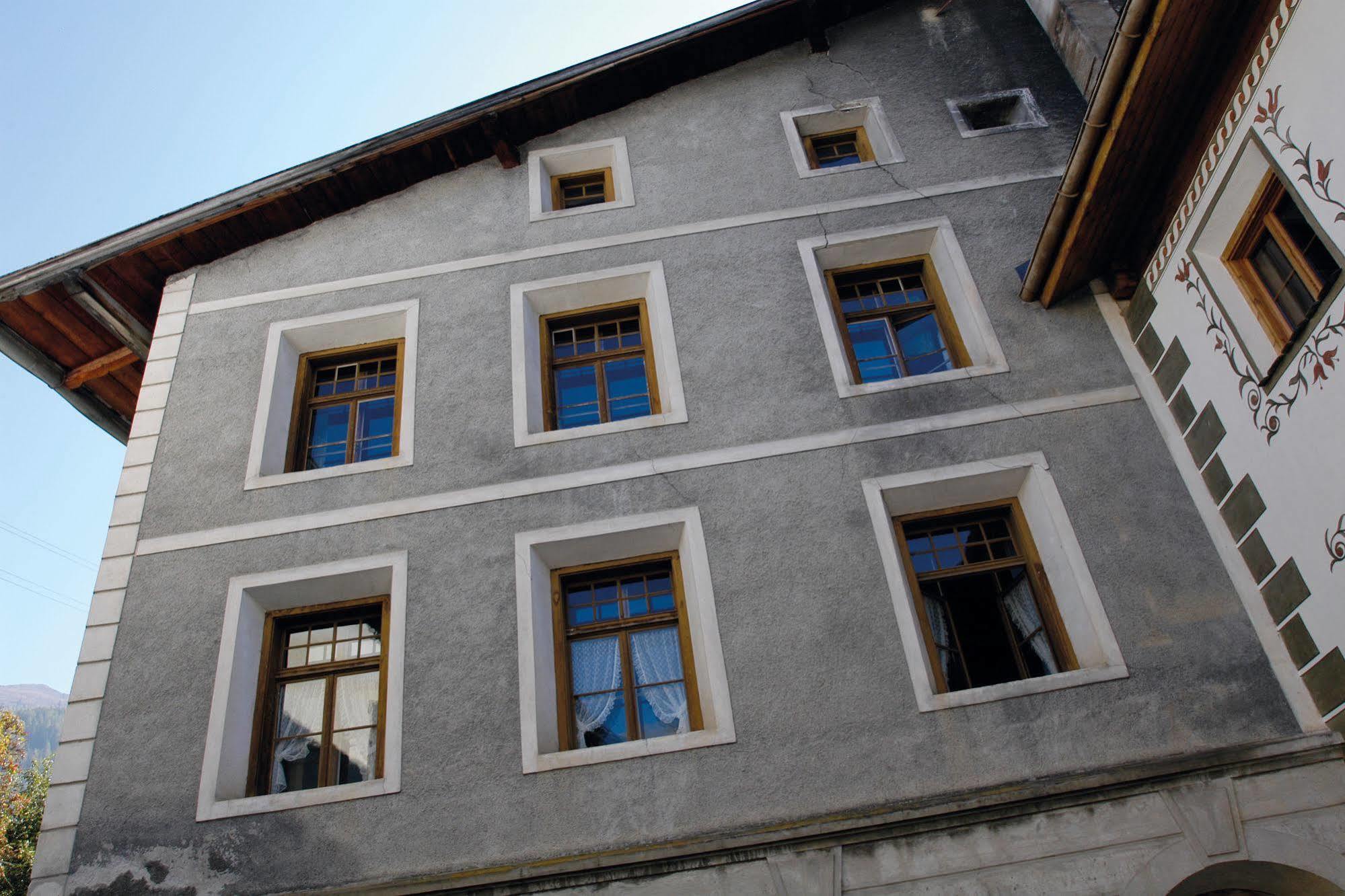 Sta-Maria Youth Hostel Santa Maria Val Muestair Buitenkant foto
