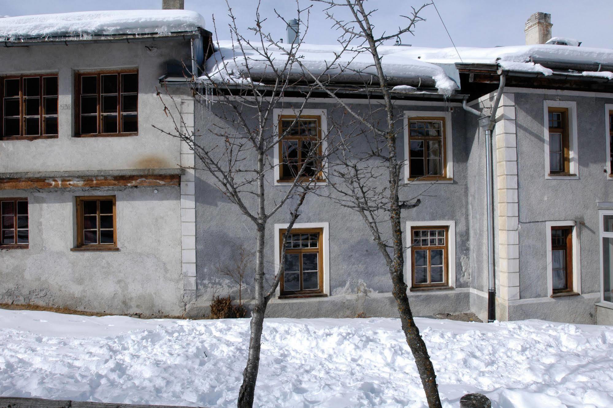 Sta-Maria Youth Hostel Santa Maria Val Muestair Buitenkant foto