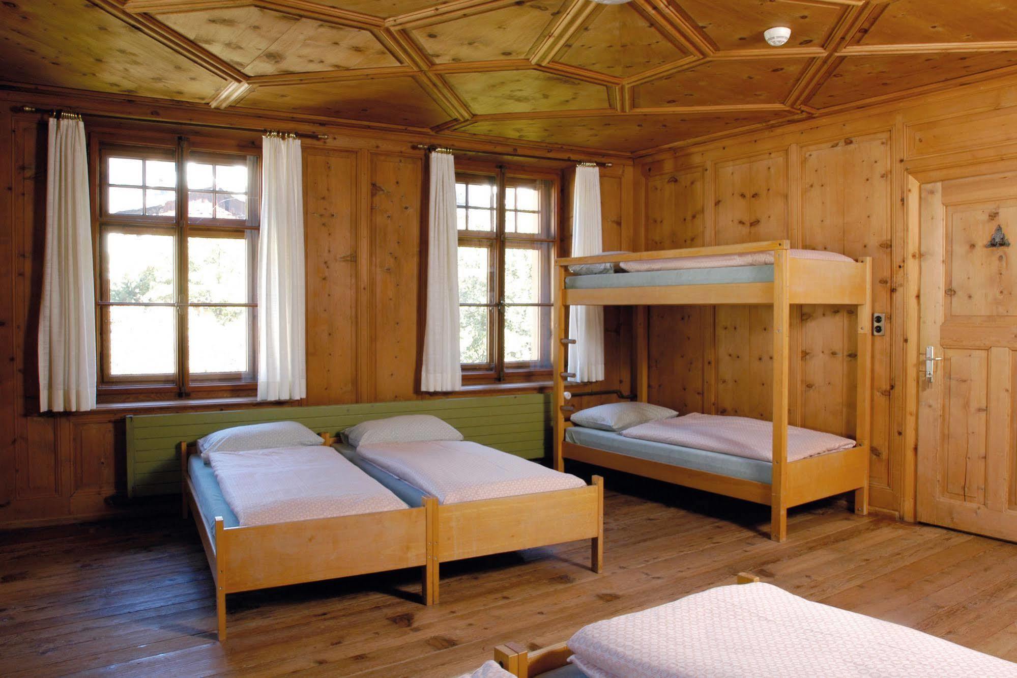 Sta-Maria Youth Hostel Santa Maria Val Muestair Buitenkant foto