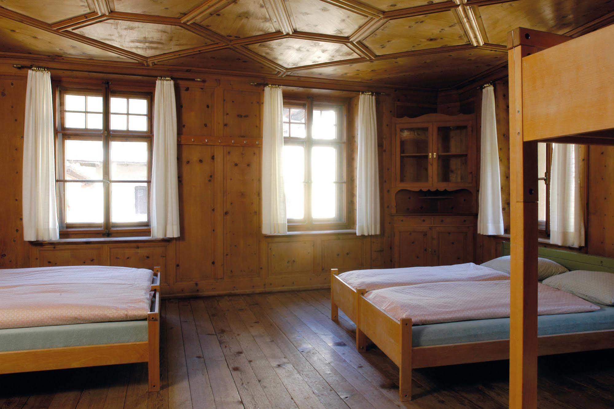 Sta-Maria Youth Hostel Santa Maria Val Muestair Buitenkant foto
