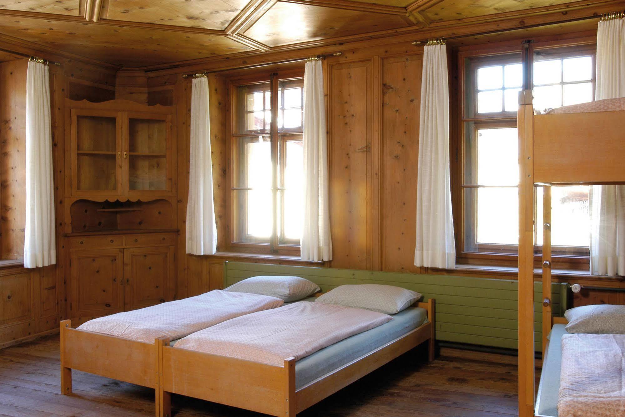 Sta-Maria Youth Hostel Santa Maria Val Muestair Buitenkant foto